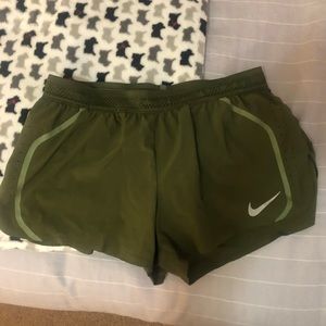 NIKE RUNNING SHORTS